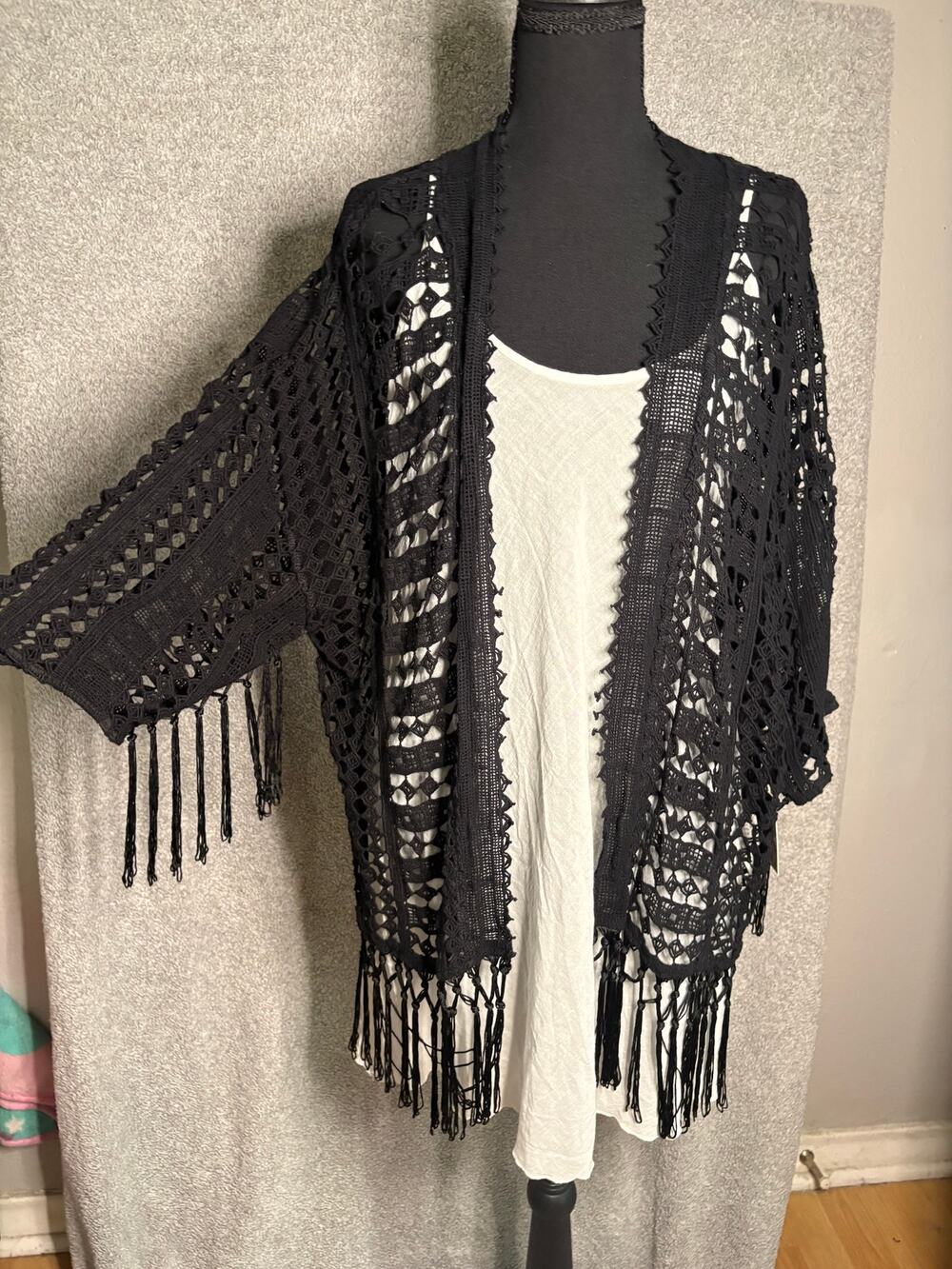 Forever 21 Black Crochet Fringe Kimono Cardigan M/L NWT